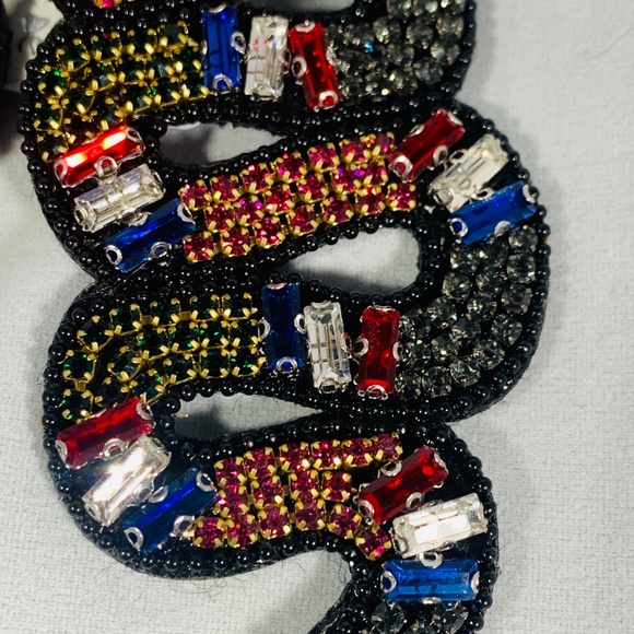 Snake earring with rhinestones....fabulous!! - Picture 2 of 4
